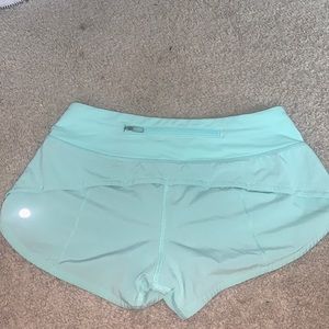 lululemon speed up shorts mint / turquoise